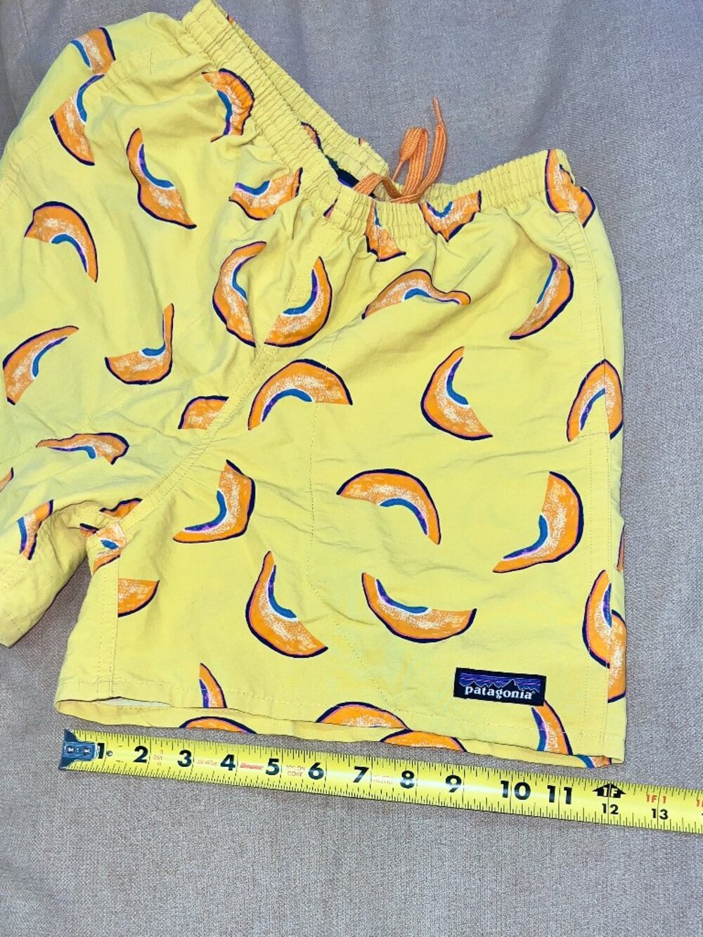 Patagonia Baggies Board Shorts Men's Small Yellow 5-in Hiking Y2K Gorpcore Fruit - Picture 4 of 8